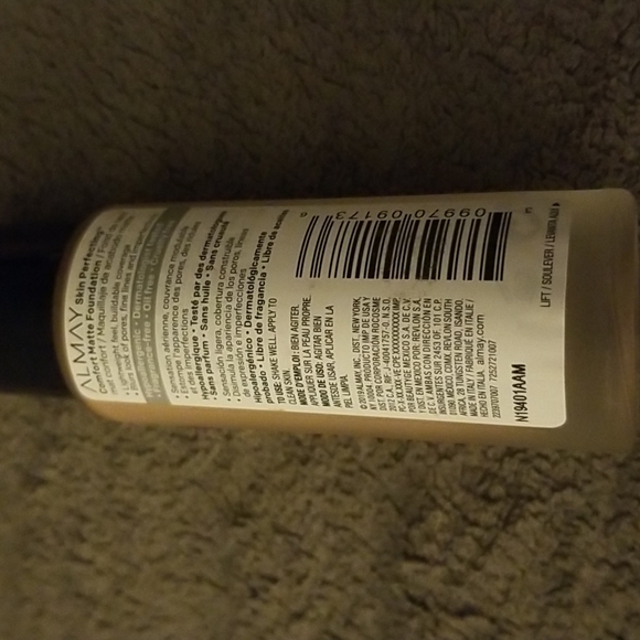 Almay Skin Perfecting Comfort Matte Foundation 160 Neutral Beige - Picture 3 of 4